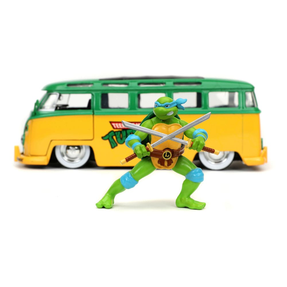 Teenage Mutant Ninja Turtles Diecast Modell 1/24 1962 VW Bus Leonardo - Versand: 5-7 Tage nach Bestellung