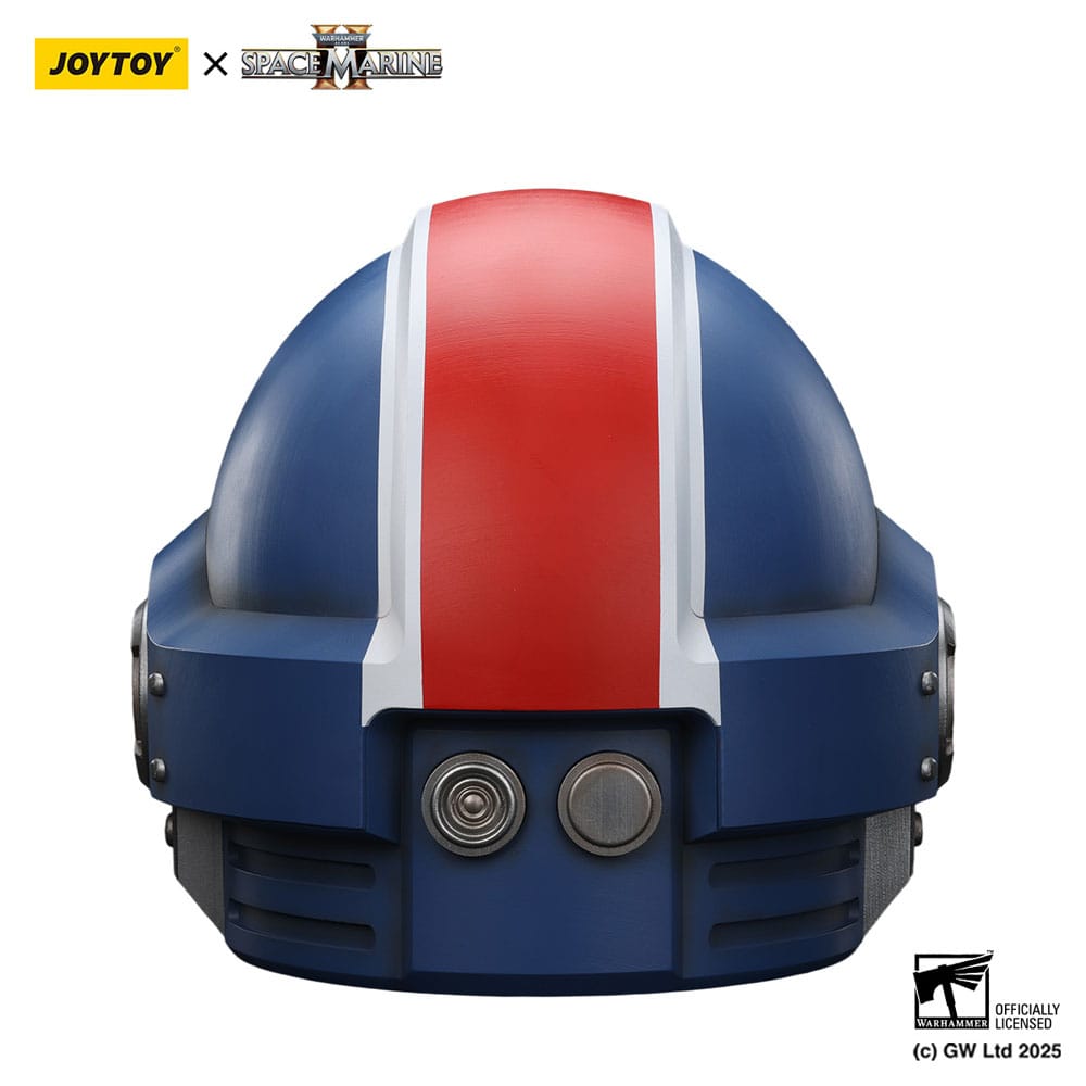 Warhammer 40,000: Space Marine 2 Replik Ultramarines Lieutenant Titus Helm 30 cm      - Preorder - ETA: 26.01.2026