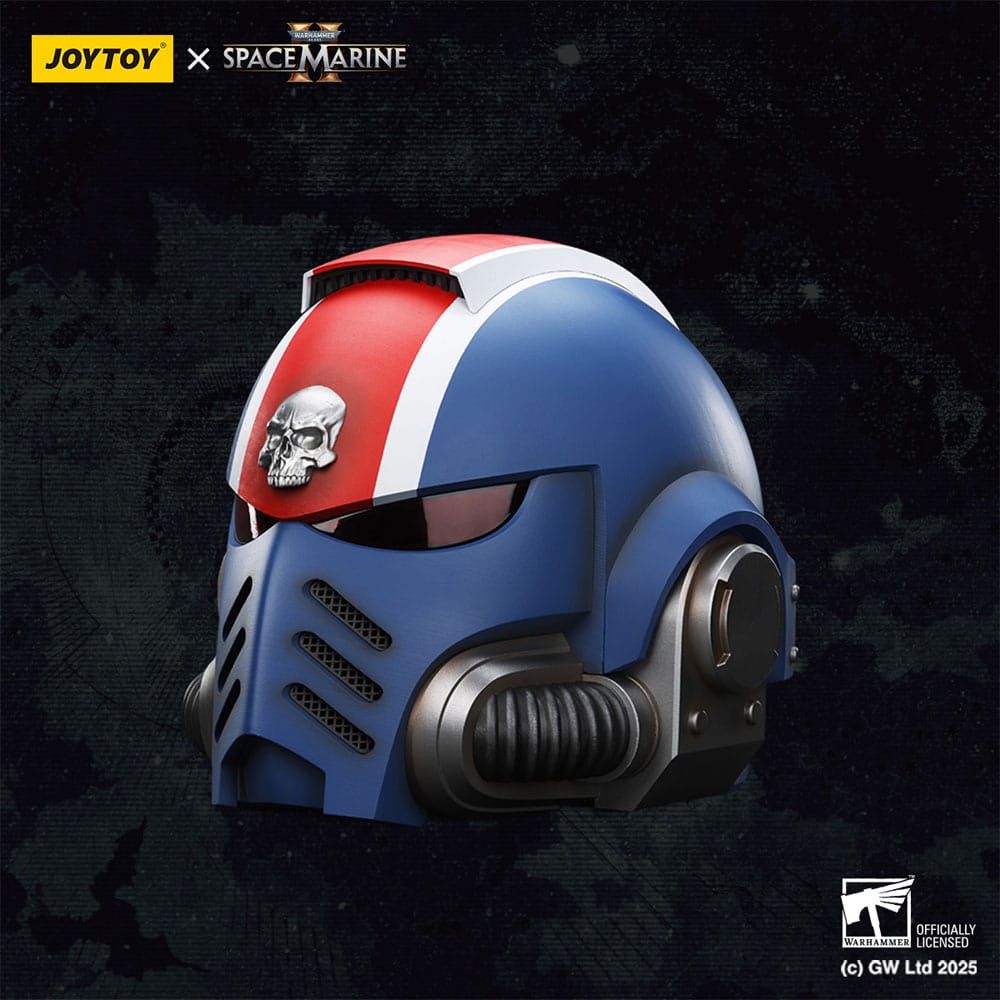 Warhammer 40,000: Space Marine 2 Replik Ultramarines Lieutenant Titus Helm 30 cm      - Preorder - ETA: 26.01.2026