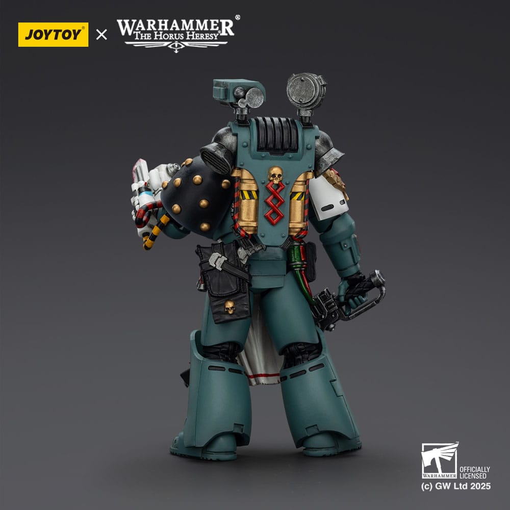 Warhammer 40,000: Sons of Horus Actionfigur Legion Apothecary 12 cm - Preorder - ETA: 25.02.2026
