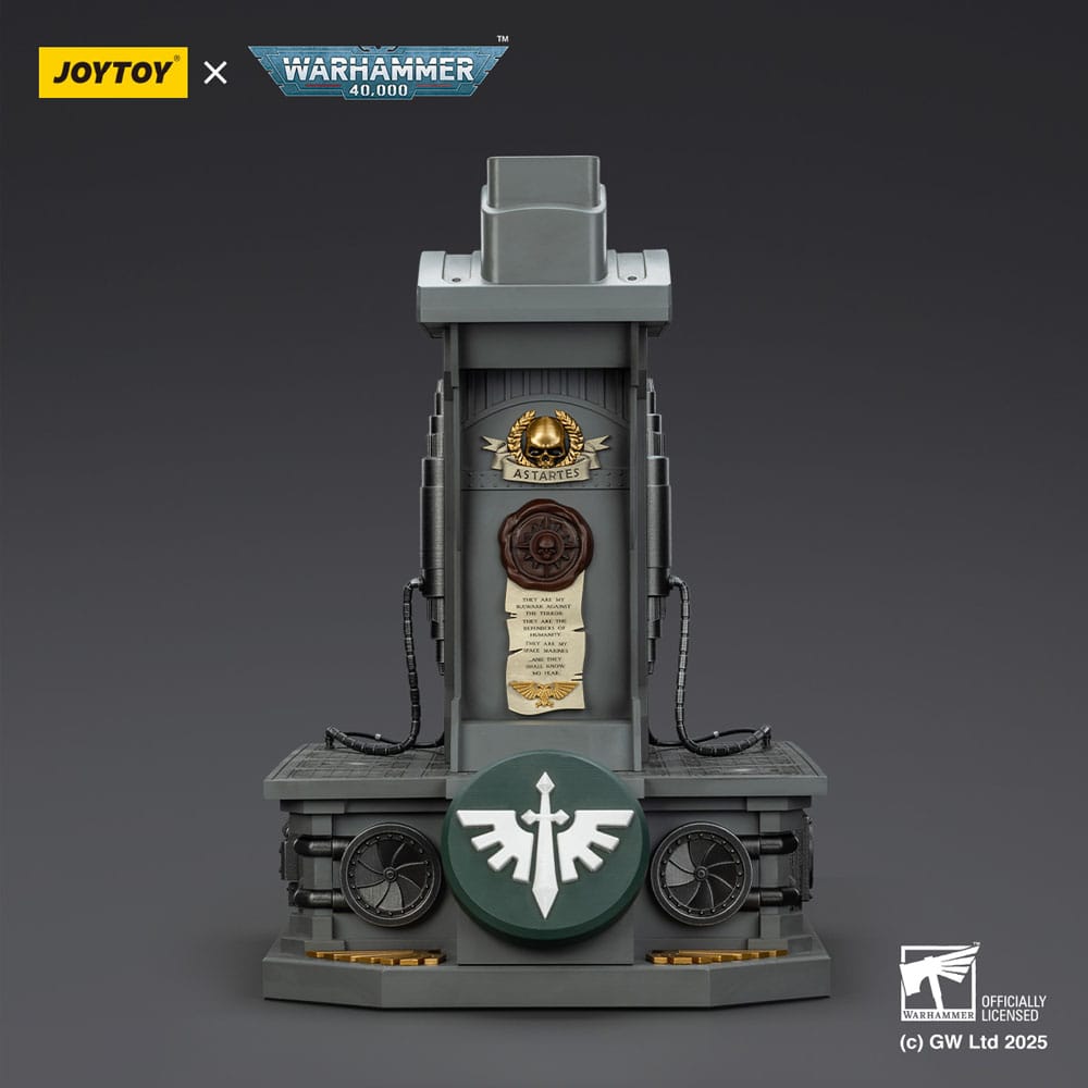 Warhammer 40,000: Dark Angels MkX Helmet & Display Stand 44 cm - Preorder - ETA: 27.07.2026