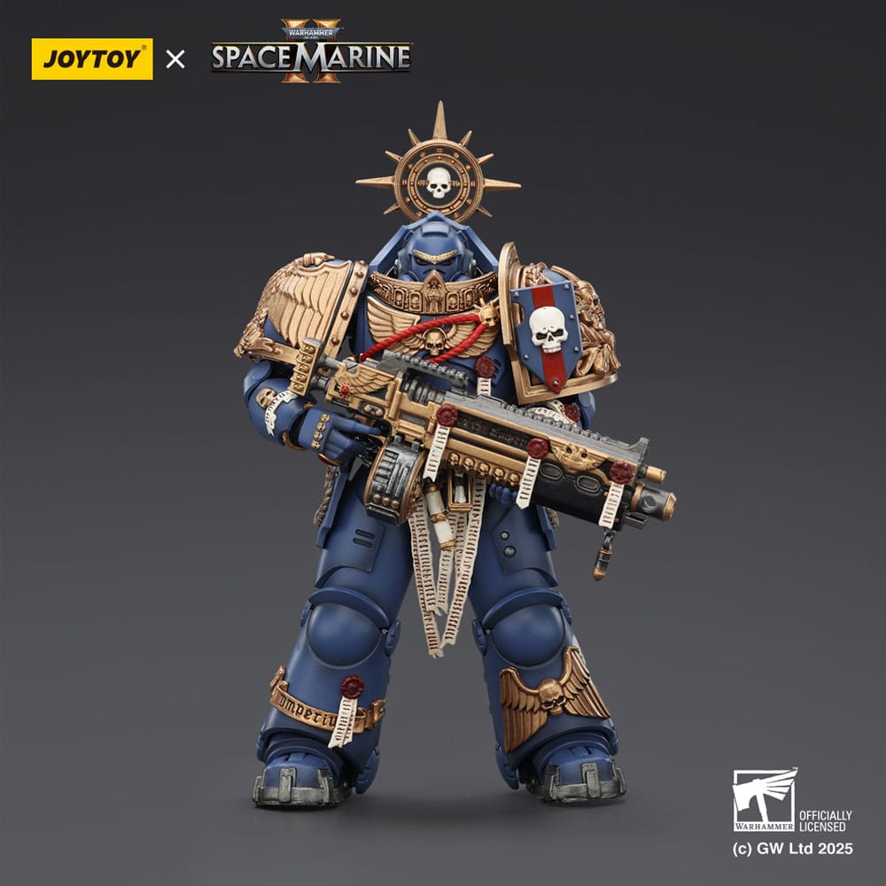 Warhammer 40,000: Space Marine 2 Actionfigur Ultramarines Heavy Relic Primus Armor with Heavy Relic Bolt Rifle 13 cm - Preorder - ETA: 25.04.2026