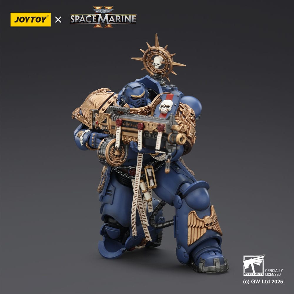 Warhammer 40,000: Space Marine 2 Actionfigur Ultramarines Heavy Relic Primus Armor with Heavy Relic Bolt Rifle 13 cm - Preorder - ETA: 25.04.2026