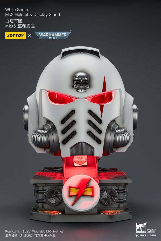 Warhammer 40,000 Helm mit Display-Ständer White Scars MkX 44 cm - Preorder - ETA: 23.10.2026