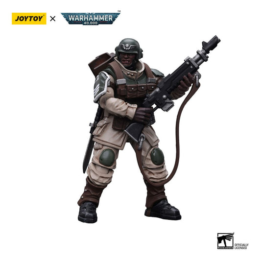 Warhammer 40k Actionfigur 1/18 Astra Militarum Cadian Command Squad Veteran with Regimental Standard 12 cm - Preorder - ETA: 12.12.2025