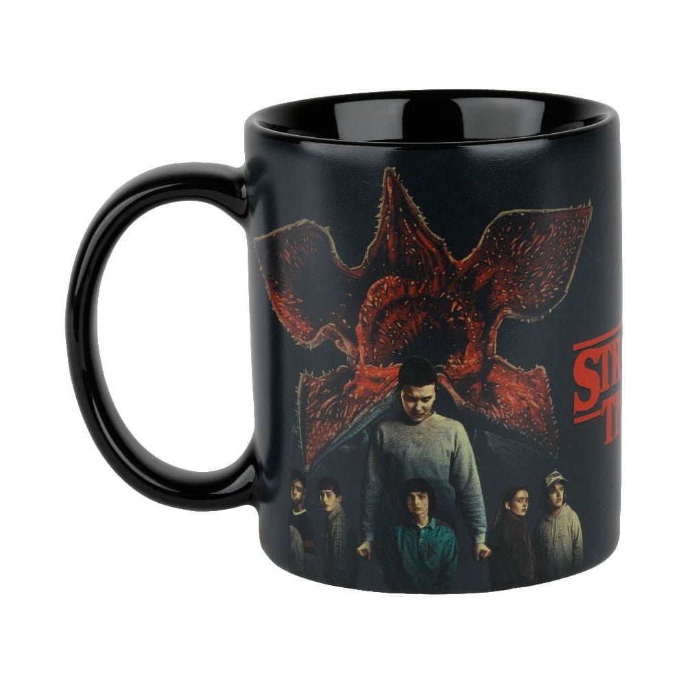 Stranger Things Tasse mit Thermoeffekt Team 320 ml   - Preorder - ETA: 24.09.2025