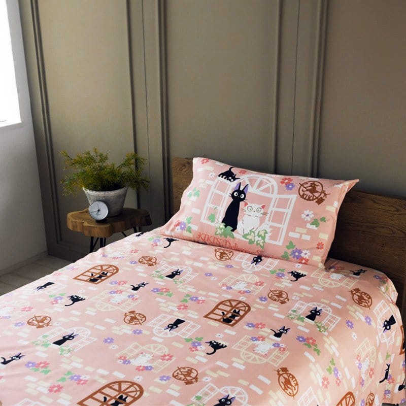 Kiki´s kleiner Lieferservice Natsu Bettwäsche Sweet Pink Jiji - Preorder - ETA: 24.12.2026