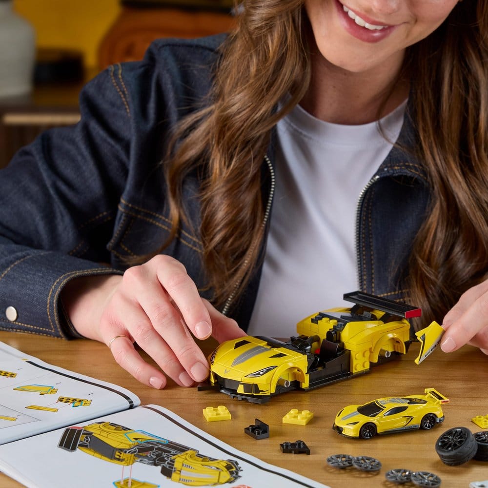 Hot Wheels Speed Mattel Brick Shop Bauset 1/32 '20 Corvette C8.R - Preorder - ETA: 25.08.2026