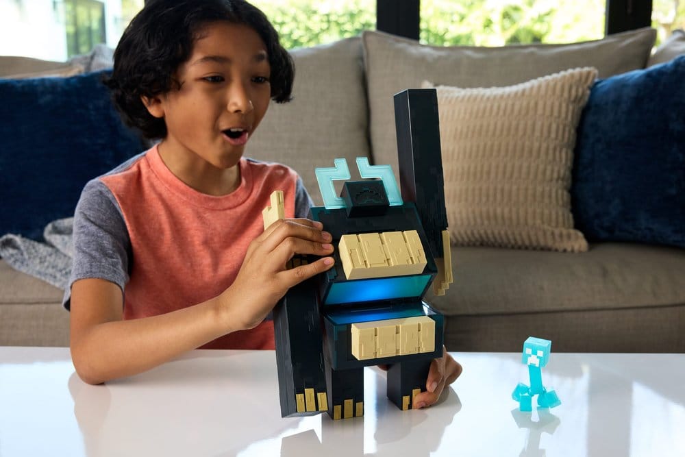 Minecraft Dungeons II Actionfigur mit Licht und Sound Twisted Warden - Versand: 7 Tage nach Bestellung