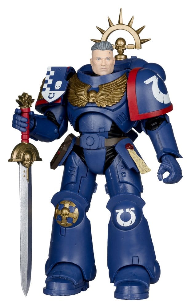 Warhammer 40,000 Total War Actionfigur 3rd Company Lieutenant (Ultramarines) 18 cm - Preorder - ETA: 07.10.2026