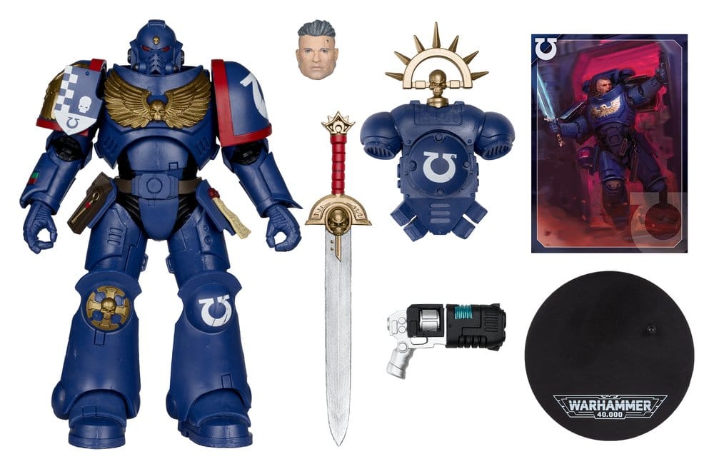 Warhammer 40,000 Total War Actionfigur 3rd Company Lieutenant (Ultramarines) 18 cm - Preorder - ETA: 07.10.2026