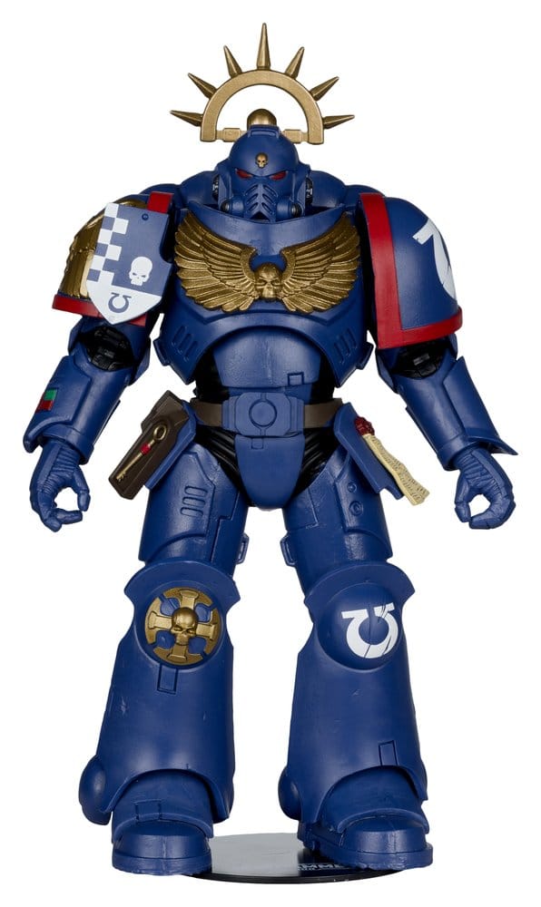 Warhammer 40,000 Total War Actionfigur 3rd Company Lieutenant (Ultramarines) 18 cm - Preorder - ETA: 07.10.2026