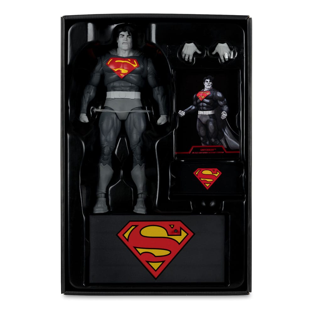 DC Multiverse Actionfigur Superman (The Dark Knight Returns) (Black & White Accent Edition) (Gold Label) 18 cm - Versand: 7 Tage nach Bestellung