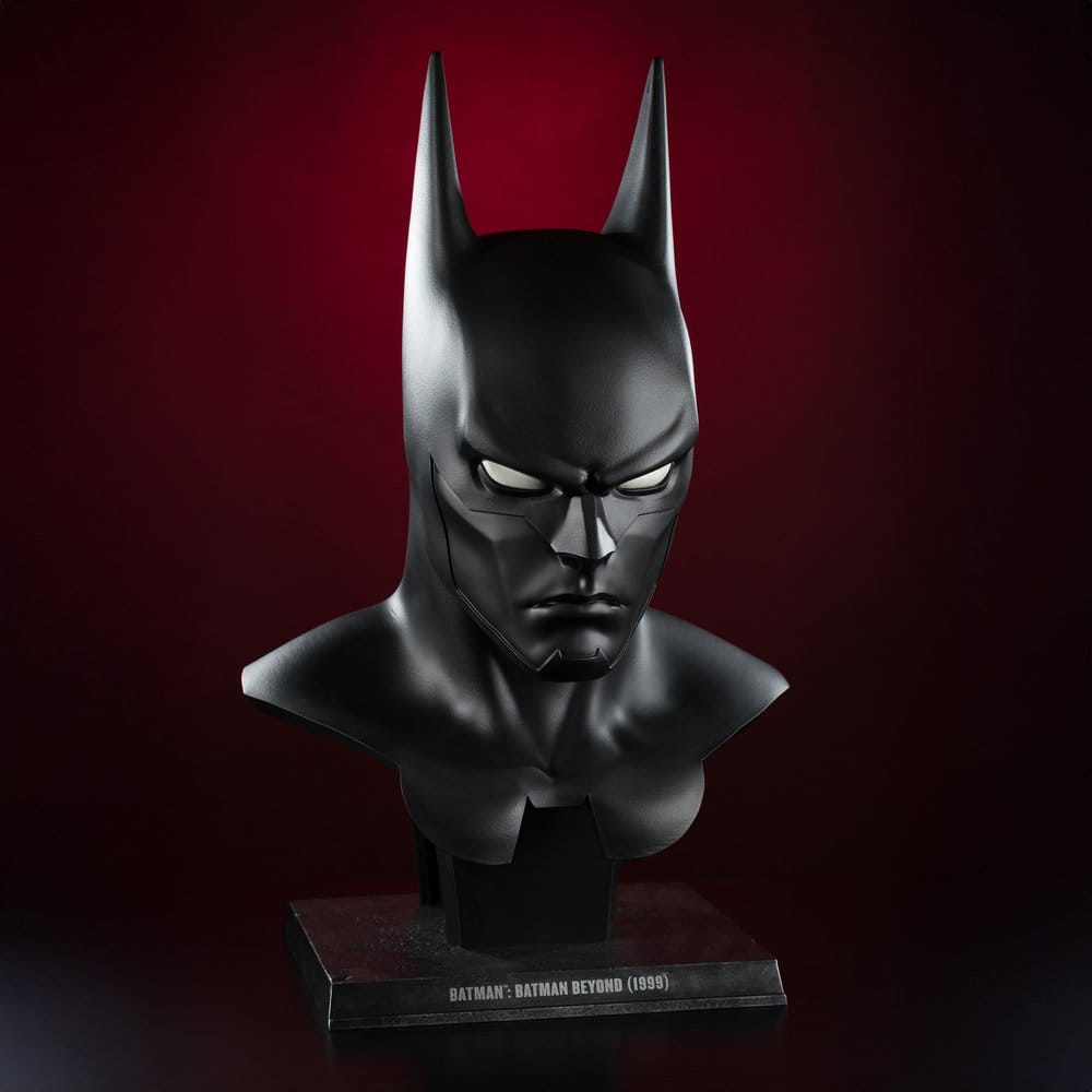 Batman DC Direct Replik 1/1 Batman Beyond Maske 58 cm - Preorder - ETA: 25.03.2027