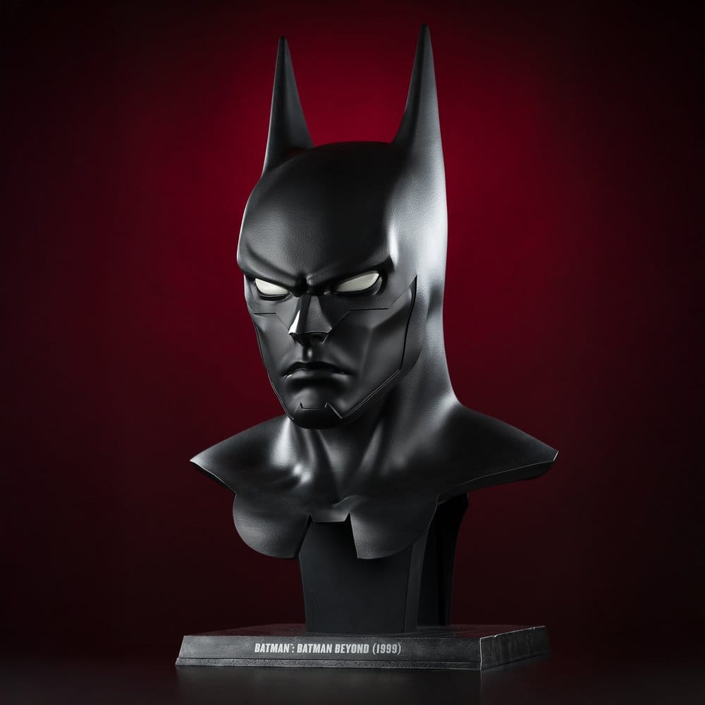 Batman DC Direct Replik 1/1 Batman Beyond Maske 58 cm - Preorder - ETA: 25.03.2027