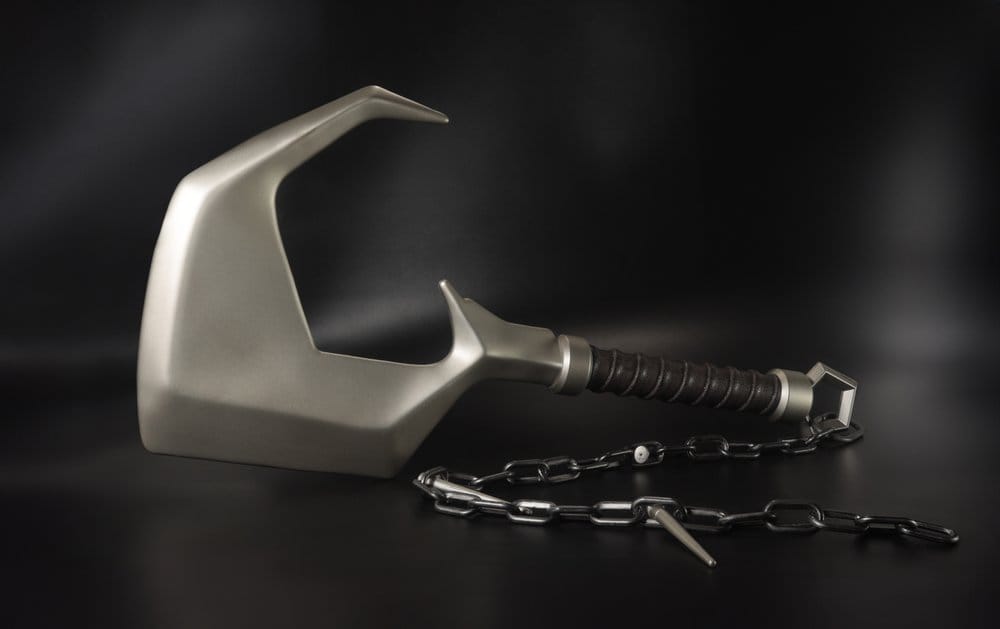 DC Direct 1/1 Prop-Replik Lobos Hook (Supergirl Movie) - Versand: 7 Tage nach Bestellung