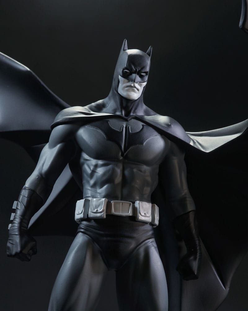 DC Direct Statue Batman Black & White Batman (by Jorge Jimenez) 27 cm - Preorder - ETA Mitte 12.2024