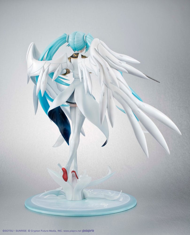 Mobile Suit Gundam x Hatsune Miku Lucrea PVC Statue Hatsune Miku x Wing Gundam Zero EW 45th Anniversary 27 cm         - Preorder - ETA: 12.09.2026