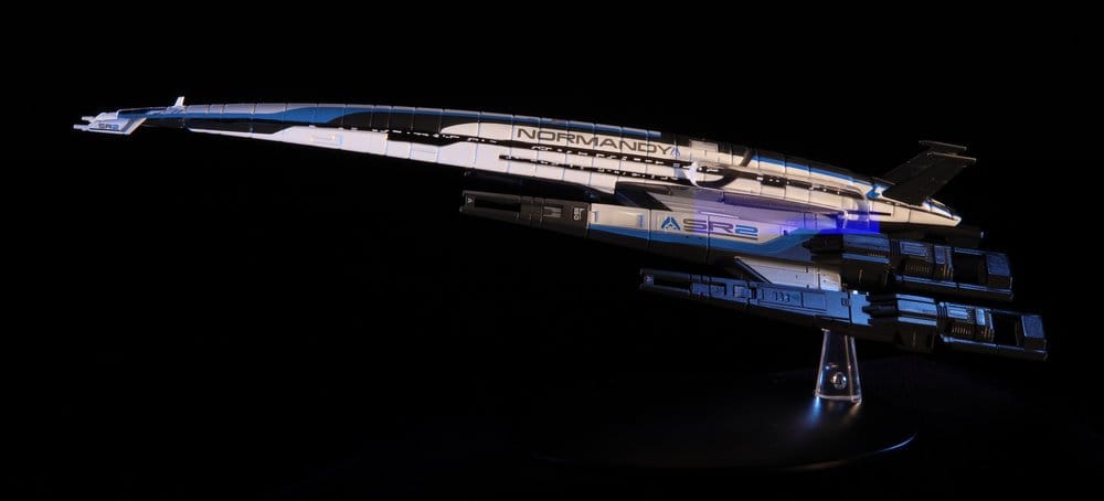 Mass Effect Die-Cast Normandy SR-2 22 cm  - Versand: 7 Tage nach Bestellung