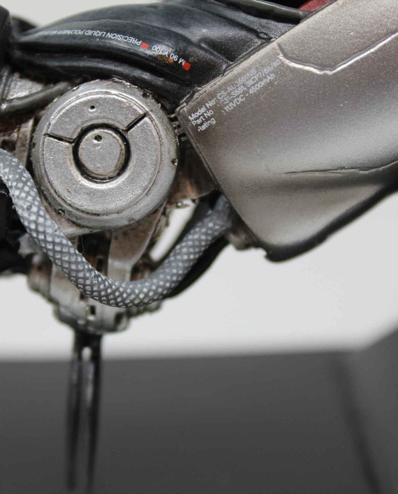 Cyberpunk: Edgerunners Replik Silverhand Arm 30 cm   - Preorder - ETA: 16.08.2026