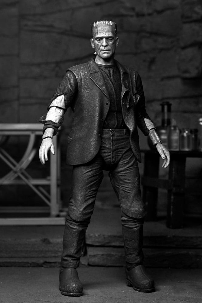 Universal Monsters Actionfigur Ultimate Frankenstein's Monster (Bride of Frankenstein) (B&W) 18 cm - Versand: 7 Tage nach Bestellung