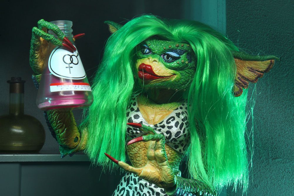 Gremlins 2 Ultimate Actionfigur Greta 15 cm - Versand: 7 Tage nach Bestellung