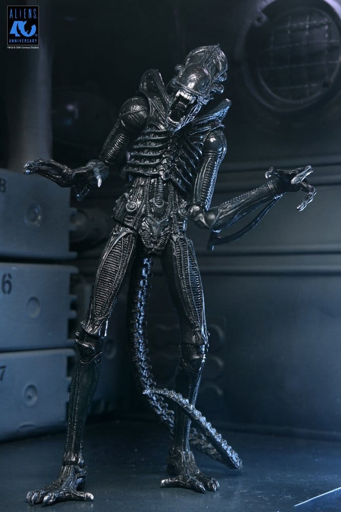 Aliens Ultimate Actionfigur Warrior (1986) Xenomorph Black (40th Anniversary) 23 cm - Preorder - ETA: 25.11.2026