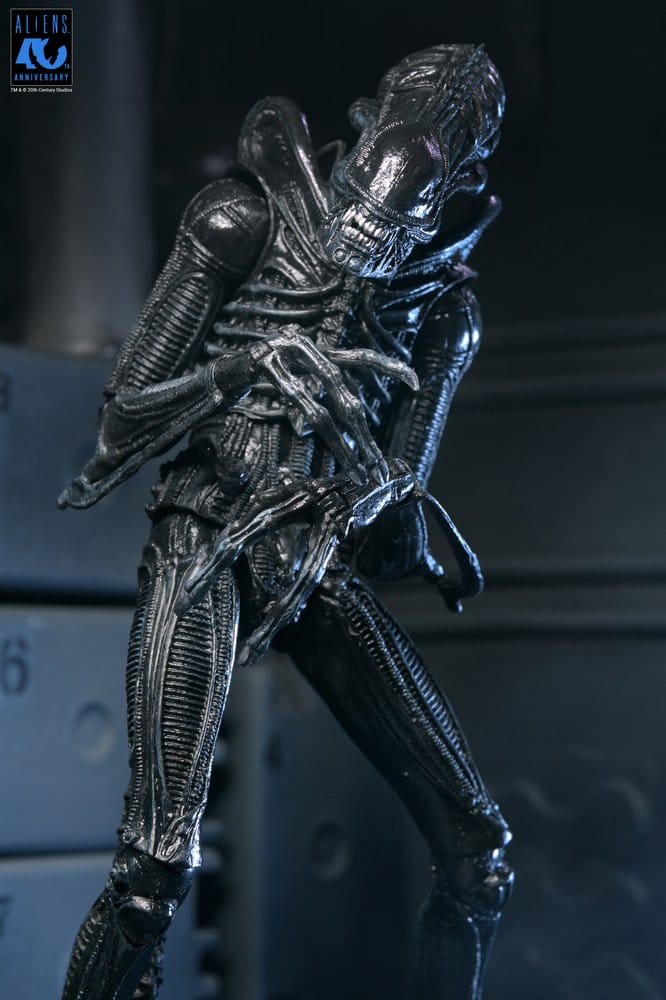 Aliens Ultimate Actionfigur Warrior (1986) Xenomorph Black (40th Anniversary) 23 cm - Preorder - ETA: 25.11.2026