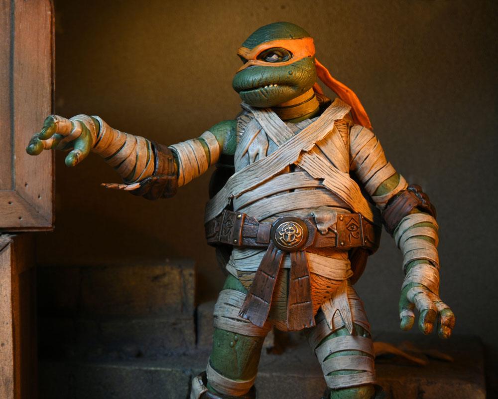 Universal Monsters x Teenage Mutant Ninja Turtles Actionfigur Ultimate Michelangelo as The Mummy 18 cm - Preorder - ETA: 16.02.2026