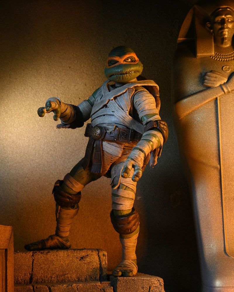 Universal Monsters x Teenage Mutant Ninja Turtles Actionfigur Ultimate Michelangelo as The Mummy 18 cm - Preorder - ETA: 16.02.2026