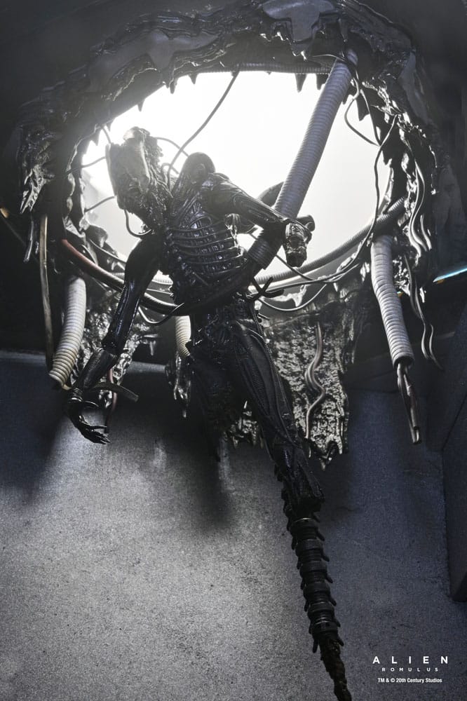 Alien: Romulus Actionfigur Deluxe Suspended Lab Xenomorph XX121 18 cm - Preorder - ETA: 30.12.2025
