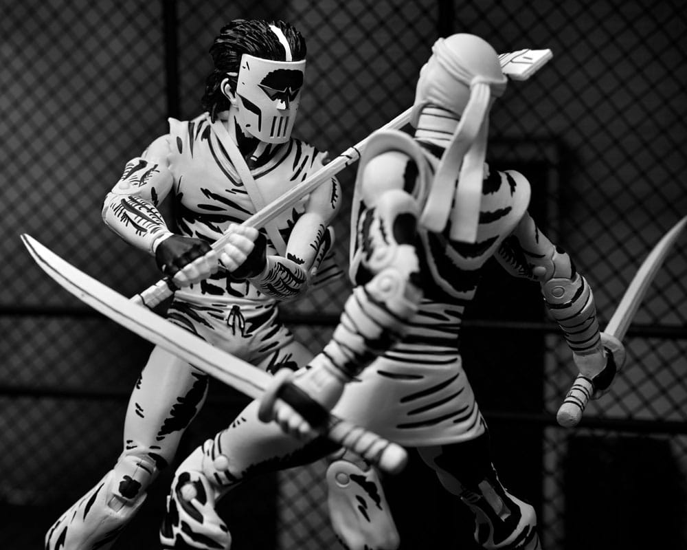 Teenage Mutant Ninja Turtles Actionfigur Casey Jones Black & White 18 cm - Preorder - ETA: 15.10.2025