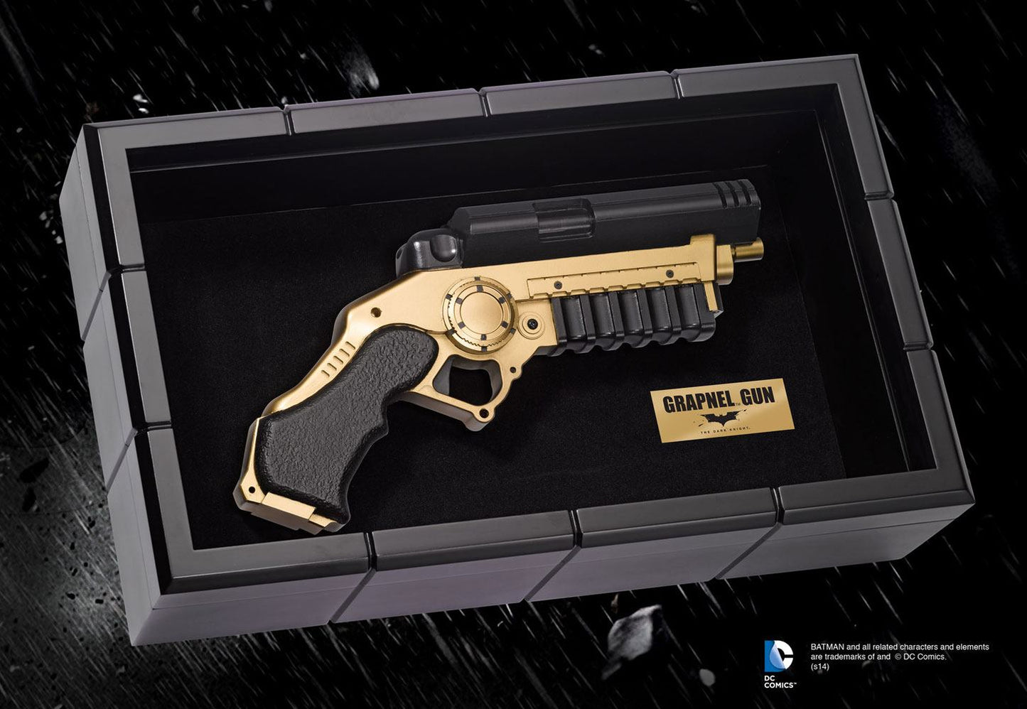 Batman The Dark Knight Replik 1/1 Enterhakenpistole - Versand: 7 Tage nach Bestellung