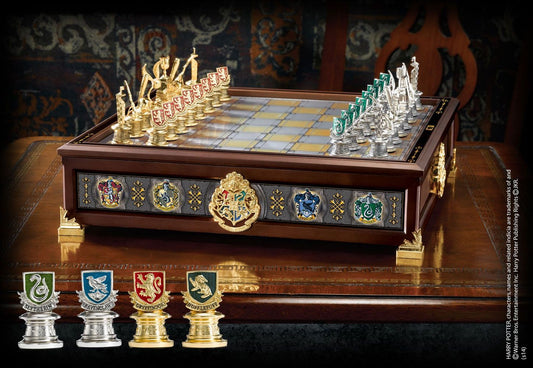 Harry Potter - Die Häuser Hogwarts Quidditch Schachspiel - Preorder - ETA: 18.10.2025