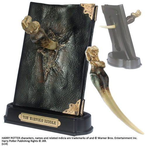 Harry Potter Replik 1/1 Tom Riddles Tagebuch mit Basilisk-Reißzahn - Preorder - ETA: 29.01.2026