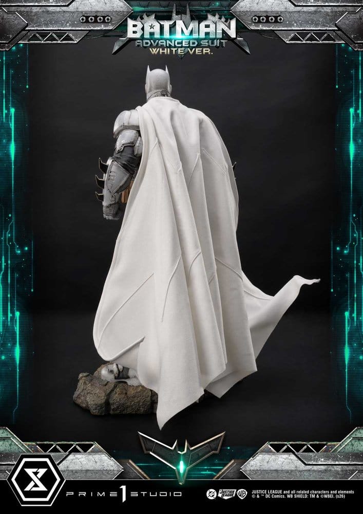 DC Comics Ultimate Museum Masterline Statue Batman Advanced Suit White Version (Design By Josh Nizzi) 51 cm - Preorder - ETA: 25.07.2028
