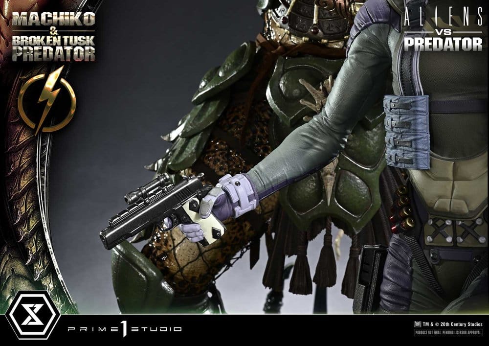 Aliens vs. Predator (Comic) Ultimate Premium Masterline Statue 1/4 Machiko & Broken Tusk Predator 79 cm - Preorder - ETA: 25.04.2028
