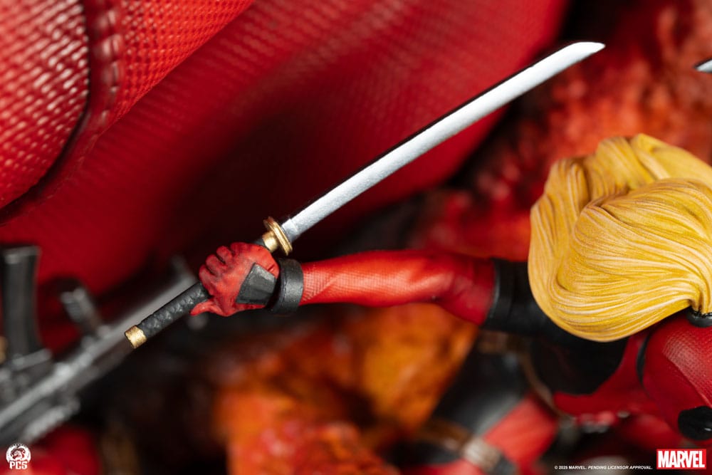 Marvel Fine Art Büste Deadpool 42 cm  - Preorder - ETA: 27.01.2027
