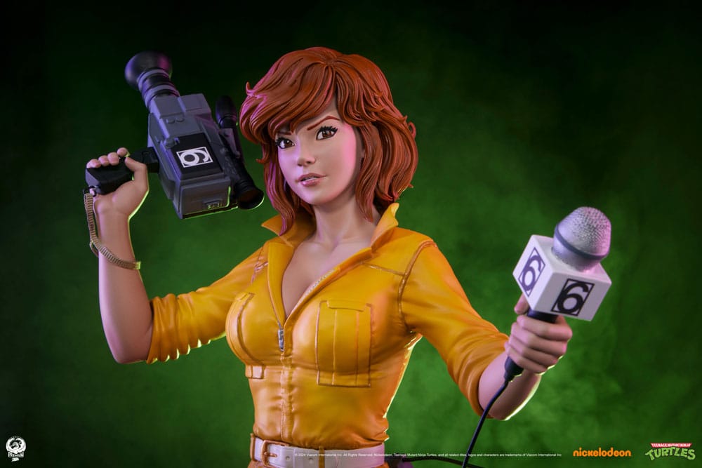 Teenage Mutant Ninja Turtles Premier Series Statue 1/4 April O'Neil 46 cm - Versand: 5-7 Tage nach Bestellung