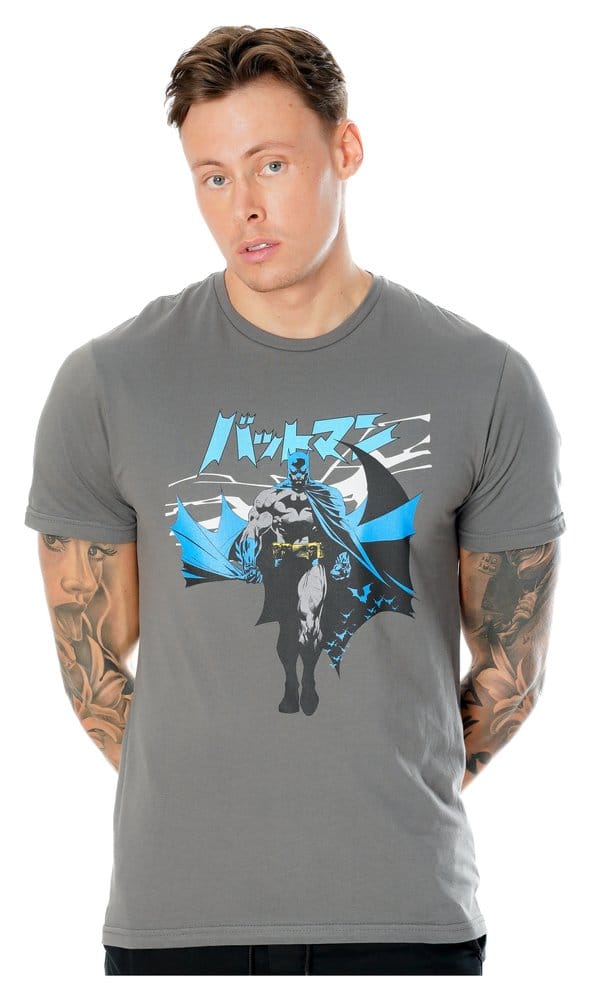 DC Comics T-Shirt Batman Manga Cape Größe M - Versand: 7 Tage nach Bestellung