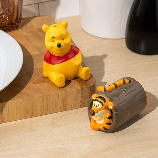 Disney Classics Salz- und Pfefferstreuer Winnie And Tigger - Versand: 7 Tage nach Bestellung