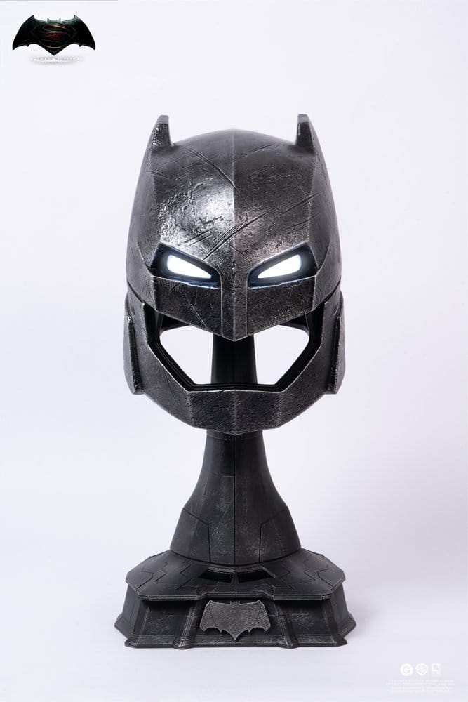 Justice League Replik 1/1 Batman v Superman: Dawn of Justice Armored Batman Helmet 50 cm - Preorder - ETA: 15.10.2026