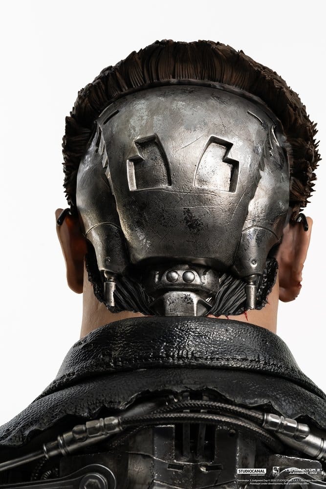 Terminator 2 Replik 1/1 T-800 Model 101 Battle Damaged Art Mask 47 cm   - Preorder - ETA: 25.05.2027