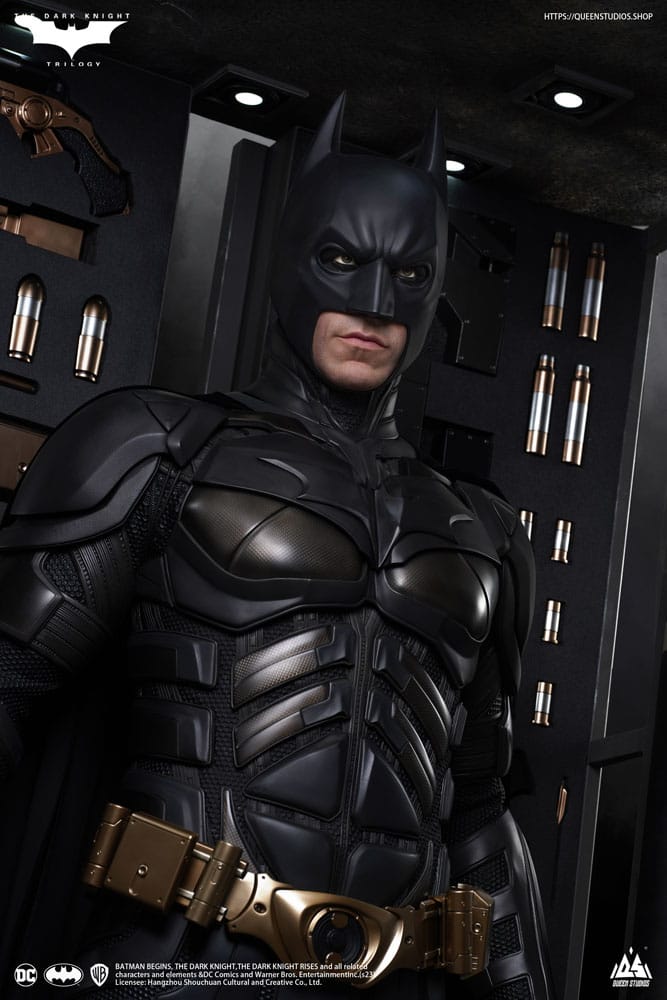 The Dark Knight Life-Size Statue Batman Ultimate Edition 207 cm - Versand: 7 Tage nach Bestellung