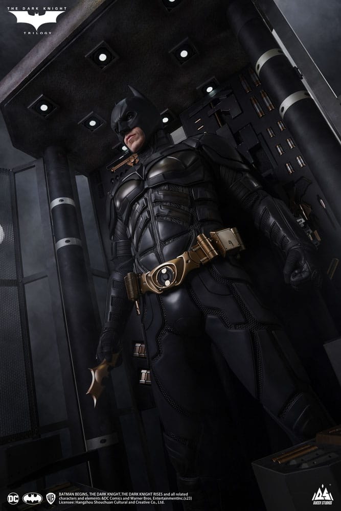 The Dark Knight Life-Size Statue Batman Ultimate Edition 207 cm - Versand: 7 Tage nach Bestellung