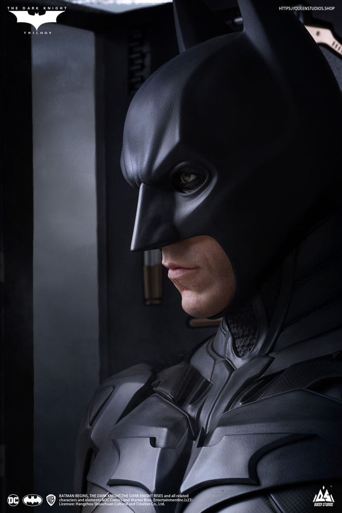 The Dark Knight Life-Size Statue Batman Ultimate Edition 207 cm - Versand: 7 Tage nach Bestellung