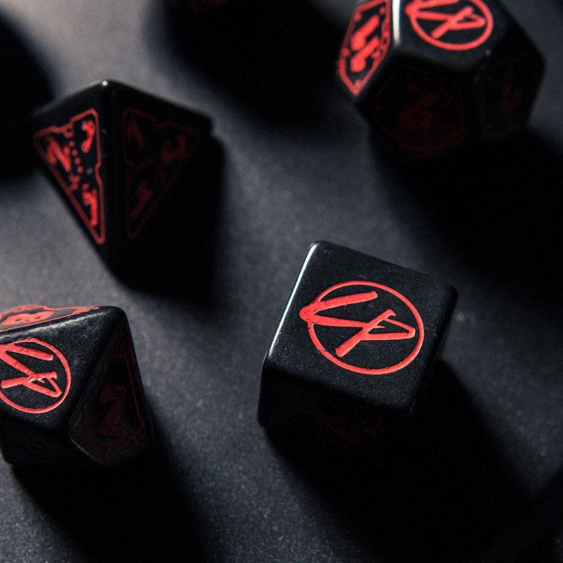 Cyberpunk Würfel Set Blood over Chrome (7) - Versand: 5-7 Tage nach Bestellung