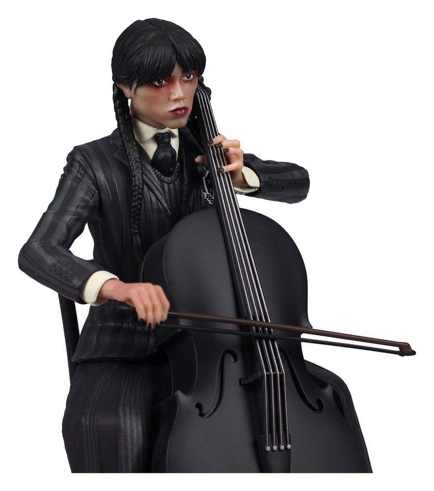 Wednesday Cello-Figur mit figurativem Schlüsselanhänger 20 cm - Preorder - ETA: 25.09.2026