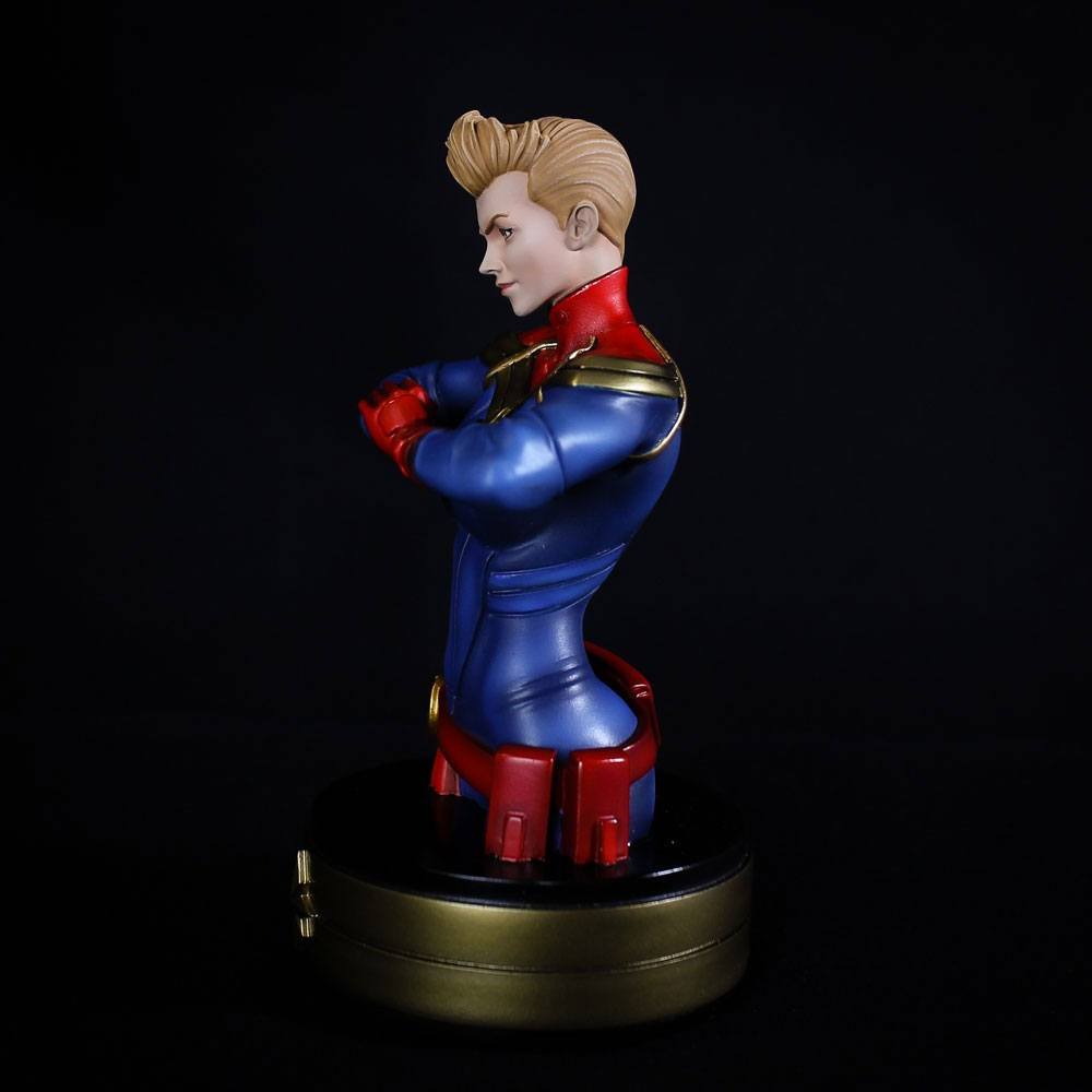 Captain Marvel Büste Captain Marvel 20 cm - Versand: 7 Tage nach Bestellung
