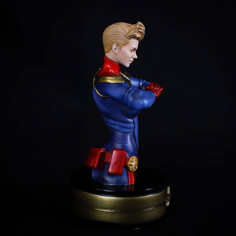 Captain Marvel Büste Captain Marvel 20 cm - Versand: 7 Tage nach Bestellung